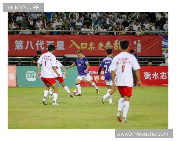 三零年代足球明星盘点及其对足球发展的影响分析