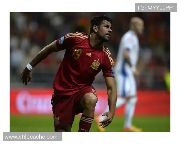 足球明星女友喜迎新生宝宝降临为爱情添新篇章